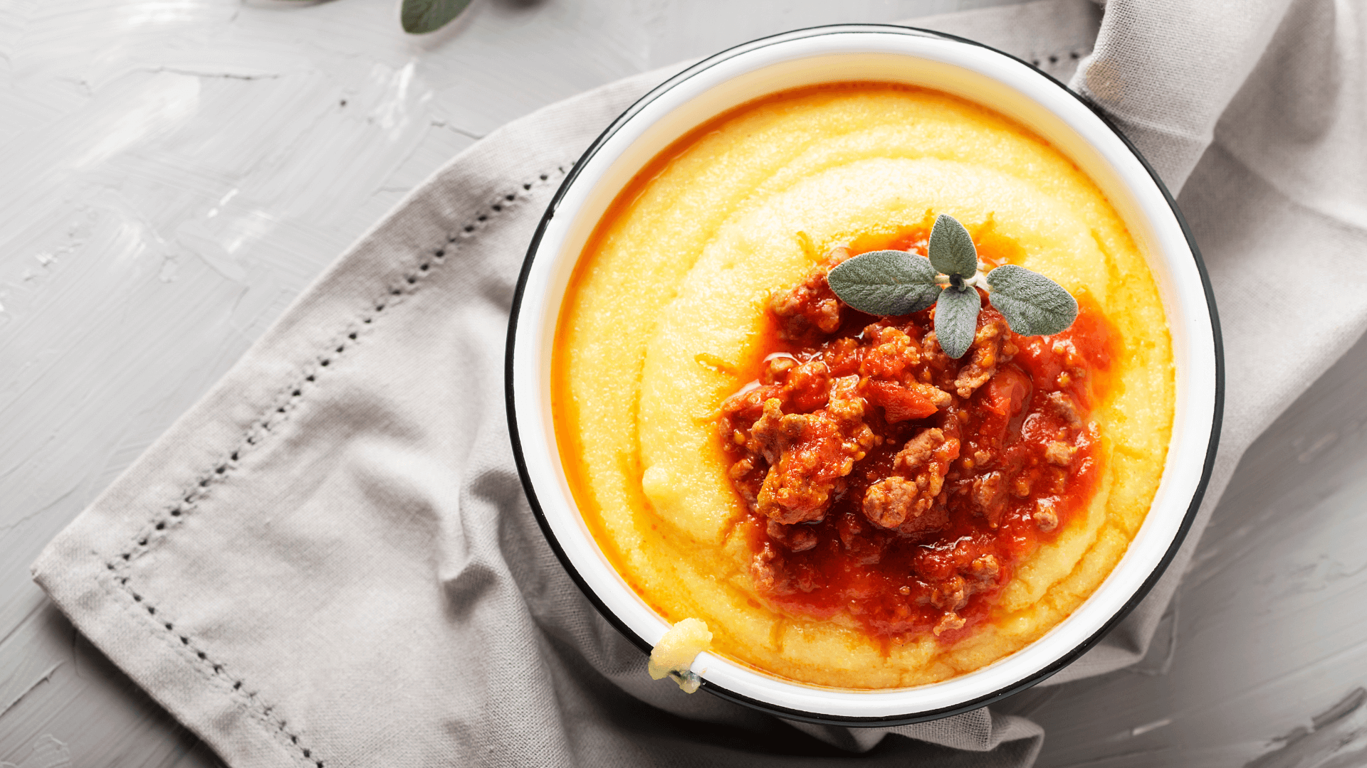 Scopri di più sull'articolo Come condire la polenta: idee di abbinamenti da provare